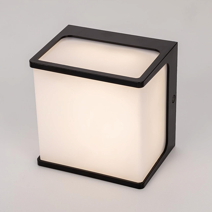 Уличный светильник  CLU0801